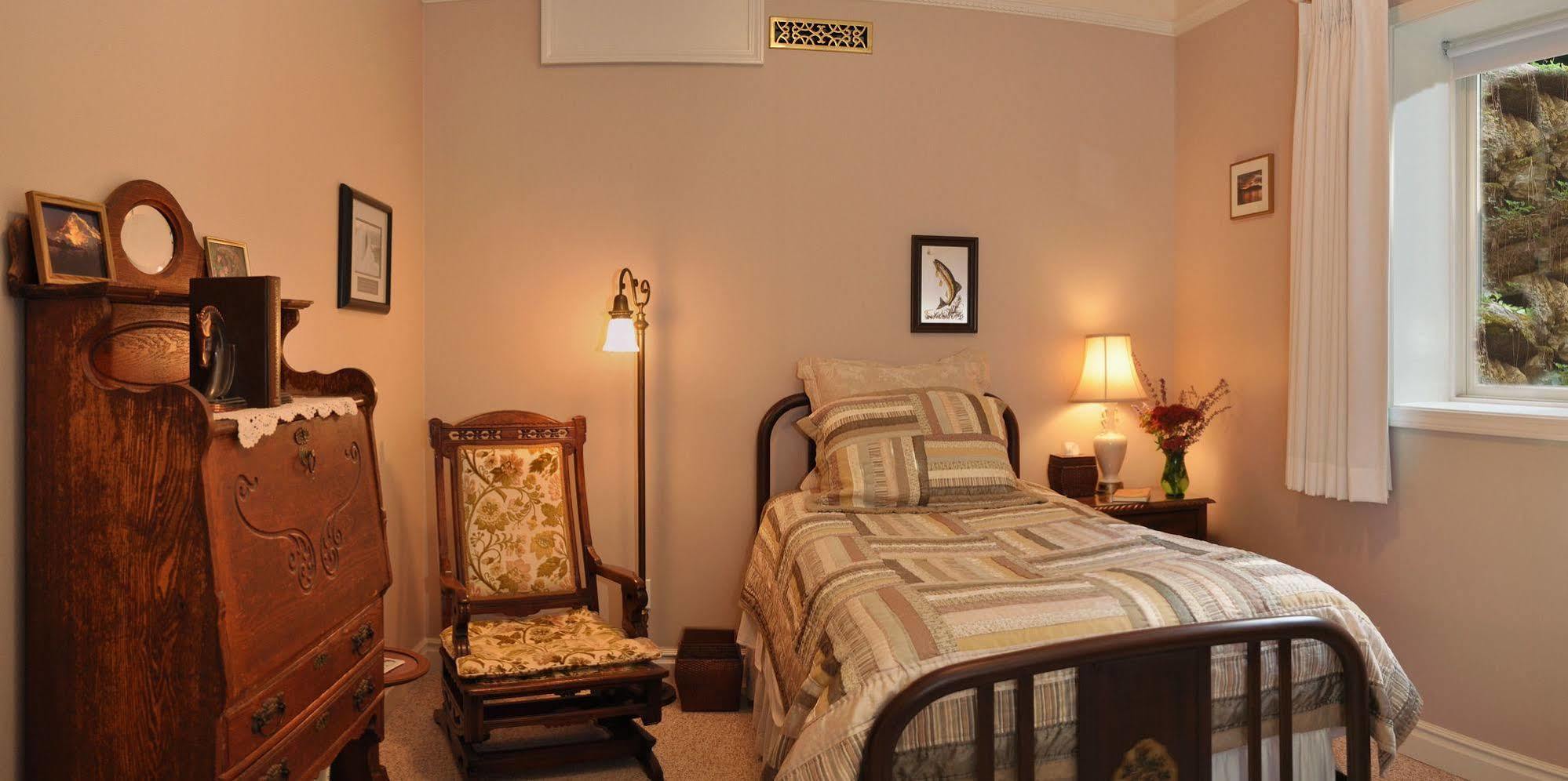 Idahome Bed And Breakfast Post Falls Ngoại thất bức ảnh